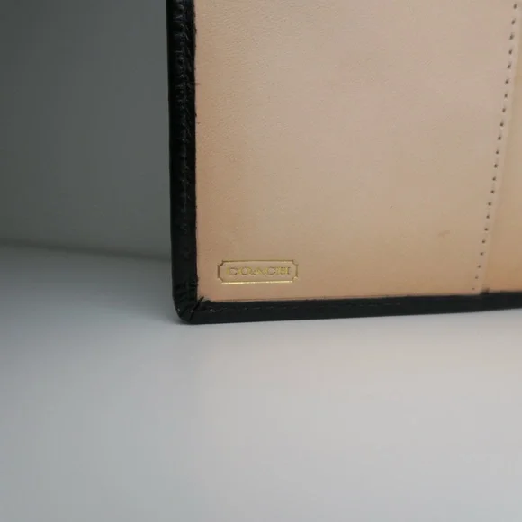 Coach Agenda Planner Address Book - Picture 9 of 9